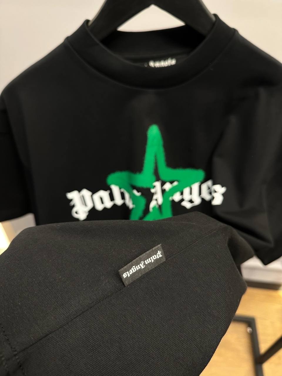 Palm Angels Star Sprayed T-Shirt 'BLACK GREEN' – DESIGNERRESELLS
